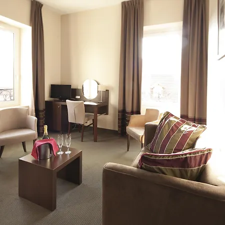 Hotel Le Grand Du By Popinns